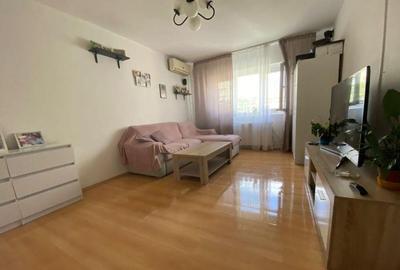 Apartament cu 3 camere decomandat în Gorjului