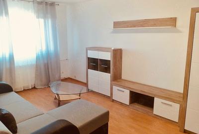 Apartament cu 2 camere decomandat în Titan