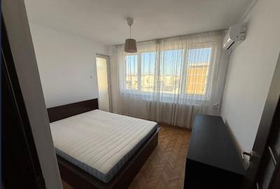 Apartament cu 3 camere semidecomandat în Iancului