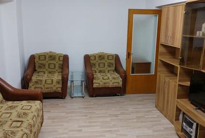 Apartament cu 3 camere decomandat în Muncii