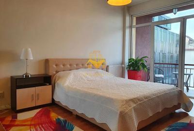 Apartament cu 2 camere semidecomandat, mobilat în Central