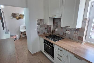 Universitate, 10 minute metrou, pe Armeneasca, renovat complet, centrala, - 11