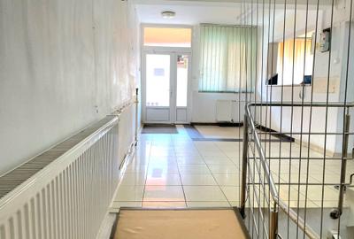 Spațiu comercial versatil 346 mp  Fostă clinică  Ultracentral - 1