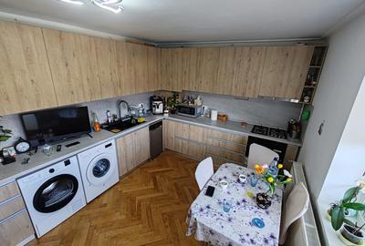 Apartament cu 2 camere decomandat, mobilat în Craiter