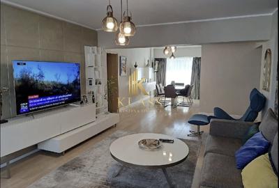 Apartament cu 4 camere decomandat, mobilat în Calea Victoriei