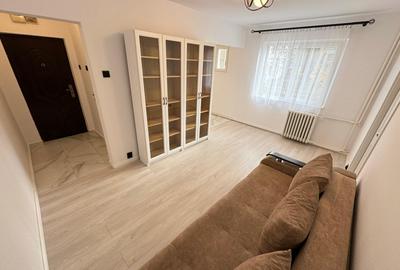 Apartament cu 2 camere, parter, zona Podu Ros - 1