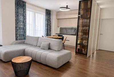 Apartament cu 4 camere semidecomandat, mobilat în Iris