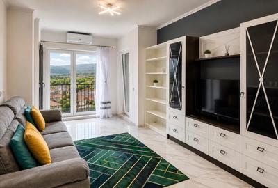 Apartament cu 3 camere decomandat, mobilat în Bună Ziua