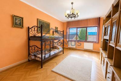 Vila 4 camere | Teren 532 mp | Piscina si foisor | Str. Lupeni - 7