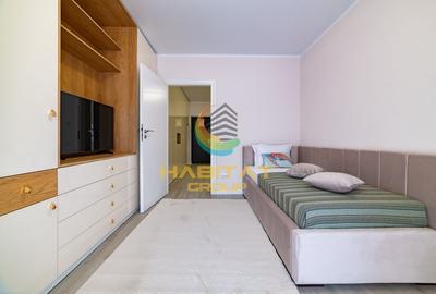 Apartament cu 3 camere semidecomandat în Central