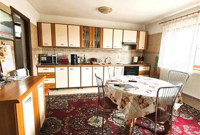 Casă individuală cu 5 camere în Sânpetru
