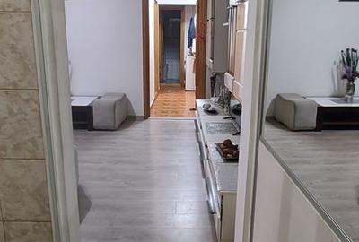 Tomis Nord 3 camere semidecomandate parter - 1