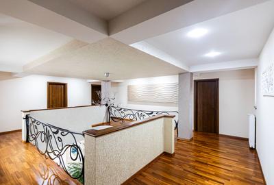 In dulcele stil mediteranean - casa de lux cu accente contemporane - 23