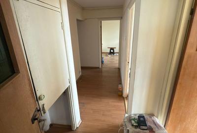 Apartament incapator, patru camere, Resita-Berceni, 120.000€ negociabil - 9