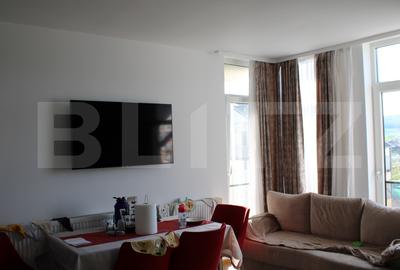 Penthouse cu 4 camere decomandat, mobilat în Unirii