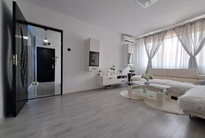 Apartament cu 3 camere-complet renovat-mobilat si utilat- Judetean - 1