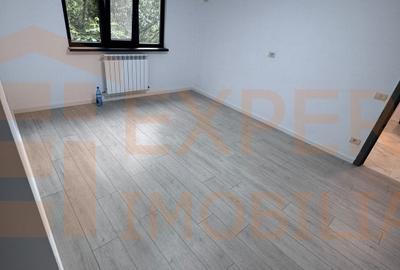 Apartament cu 2 camere decomandat în Poarta 6
