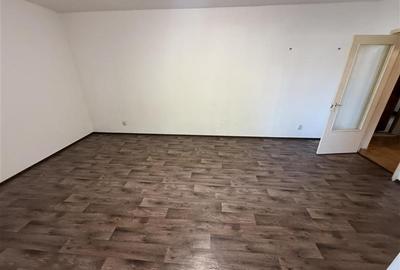 Bloc Patrascanu - birou 35mp - 3