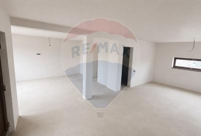 Casă / Vilă cu 4 camere de vânzare - 6