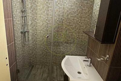 Apart.3 camere,decomandat, zona ultracentrală, lângă Fac. de Drept, Magheru - 10