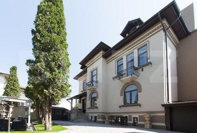 Spațiu comercial, de 477.00 mp, în Central