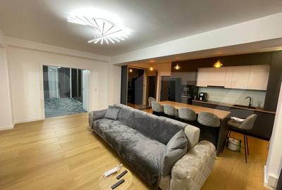 Apartament cu 3 camere semidecomandat, mobilat în Exterior Sud