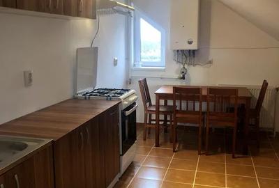 Apartament cu 2 camere semidecomandat, mobilat în Florești