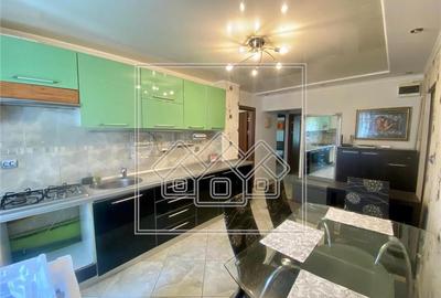Apartament cu 3 camere decomandat în Turnișor