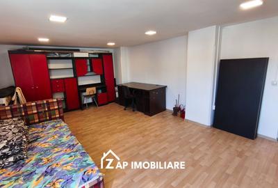 Spațiu comercial, de 90 mp, în Semicentral