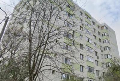 Apartament cu 3 camere semidecomandat în Colentina