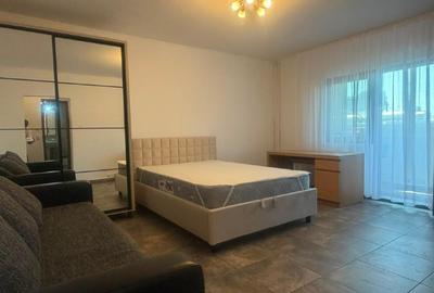 Garsonieră decomandată, mobilată în Panduri