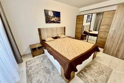 Apartament cu 2 camere decomandat în Tractorul