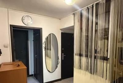 Apartament cu 4 camere semidecomandat, mobilat în Drumul Taberei