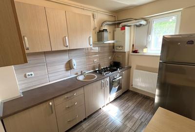 Apartament cu 2 camere decomandat, mobilat în Păcii