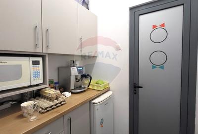 Spatiu birouri 77 mp de inchiriat Central Comision 0% - 6