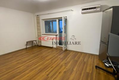 Apartament cu 3 camere decomandat în Dristor
