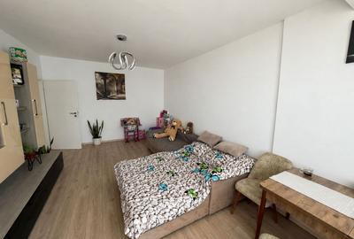 Apartament cu 2 camere decomandat, mobilat în Brătianu