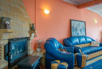 Casa spațioasă din Comănești – locuință pentru familii mari sau sediu de firma? - 6