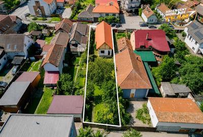 Casa cu potential,  acces la/ din 2 strazi,  512 mp teren,  Sfantu Gheorghe - 1