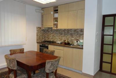 Apartament cu 3 camere, amenajat cu 3 dormitoare, zona centrala - 5