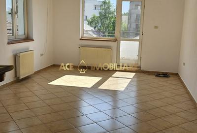 Apartament cu 4 camere decomandat, mobilat în Herăstrău