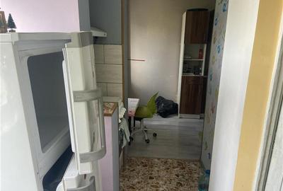 Apartament 2 camere ,etaj 1 din 4 , 54 mp, zona Inspectoratul Scolar, decomandat - 7