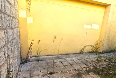 Casa 6 camere P+1E su.132mp.su.teren 237mp.vis a vis de Sc.Inot Razvan Florea - 24