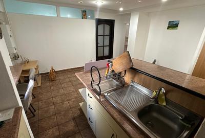 DE INCHIRIAT BUCOVINA 2 CAMERE DECOMANDATE CU CENTRALA PROPRIE ET 1 - 8