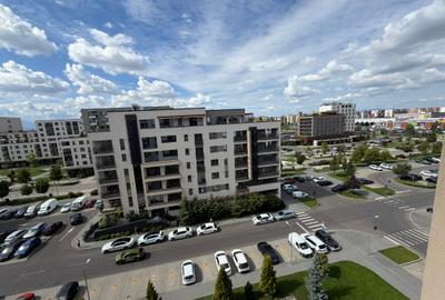 Apartament cu 2 camere decomandat în Tractorul
