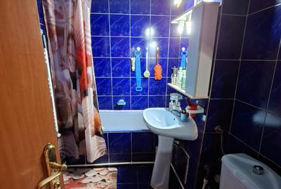 3 camere decomandate , centrala pe gaze, ,zona Dacia , pe SUD, pod  deasupra - 7