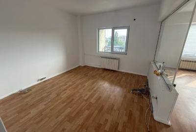 Apartament cu 3 camere decomandat, mobilat în Alba Iulia