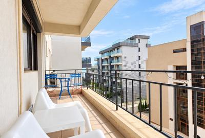 Studio spatios cu priveliste catre mare - 8