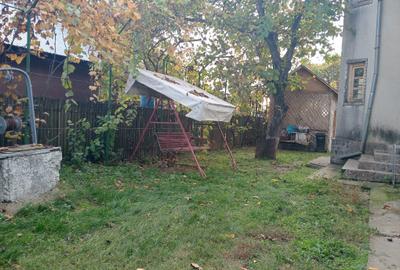 Casa parter, etaj și mansardă ,c-tie 2006, 25 Min de București - 29