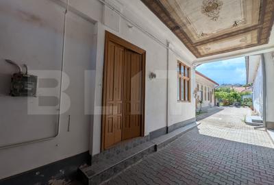 Casă cu 6 camere în Central